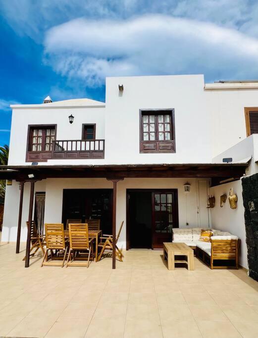 Villa Atienza 99 普拉亚布兰卡 外观 照片